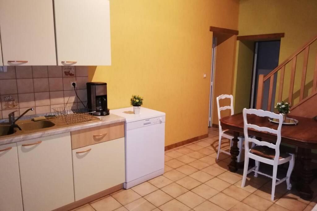 Belle Demeure Avec Espaces Verts Gauriac Екстериор снимка