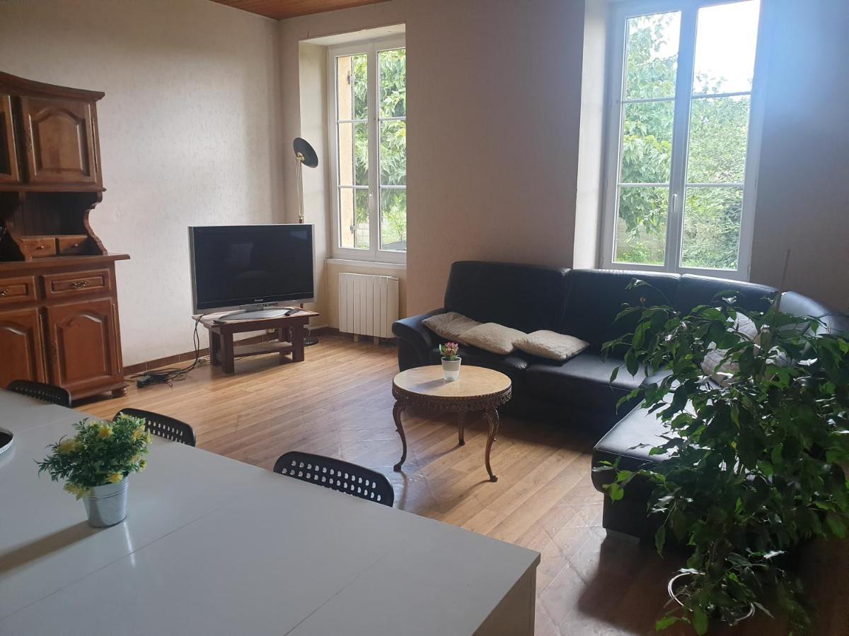 Belle Demeure Avec Espaces Verts Gauriac Екстериор снимка